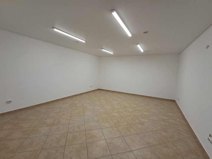 Оренда підвального приміщення в Пустомитах-прохідне місце - фото 1