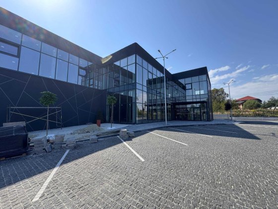 Оренда фасадного комерційного приміщення на обїздній Львова, с.Зубра Зубра