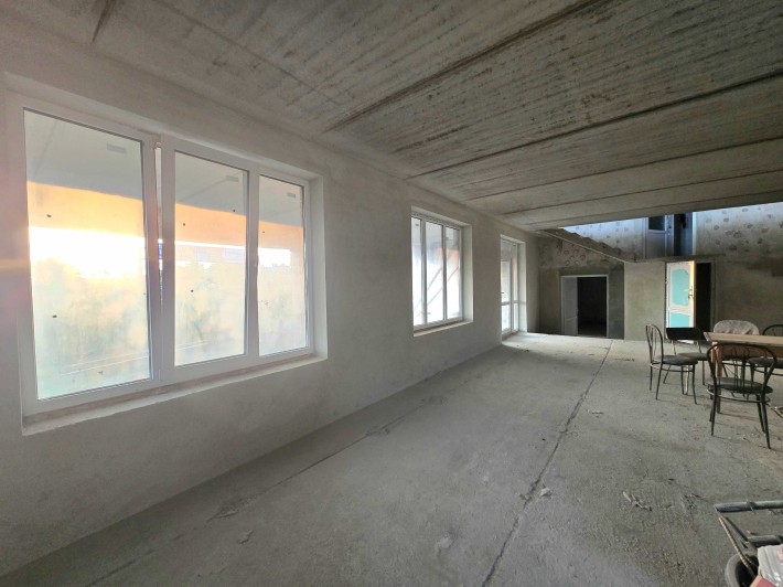 Оренда комерційного  приміщення Рясне-Руське при трасі - фото 1