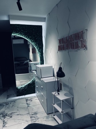 Сдается оборудованное рабочее место для мастера маникюра/педикюра - фото 1