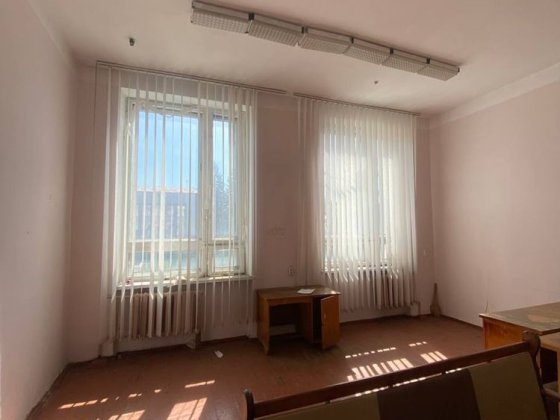 Офісні приміщення в самому центрі м. Острог Острог