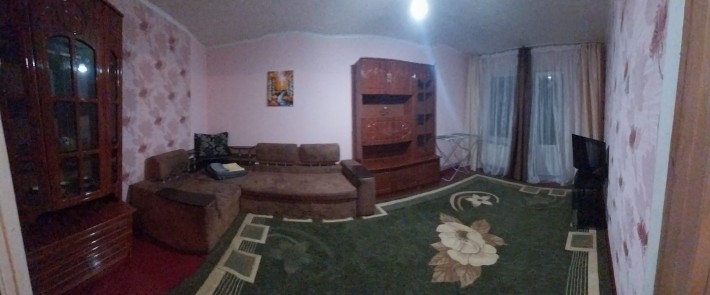 Сдам посуточно ,3х комнатную квартиру. - фото 1