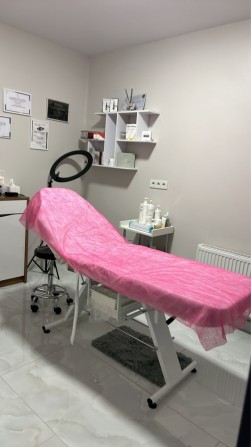 Здається в оренду кабінет для косметолога , лешмейкера - фото 1