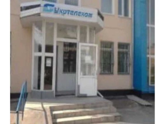 ОРЕНДА – приміщення 1-го поверху, площею 85,90 кв.м. м.Ізяслав Ізяслав