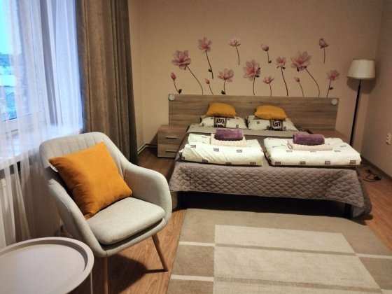 Квартира 2 кім, Берегове подобово біля басейну.Вільно з 8 березня Берегово