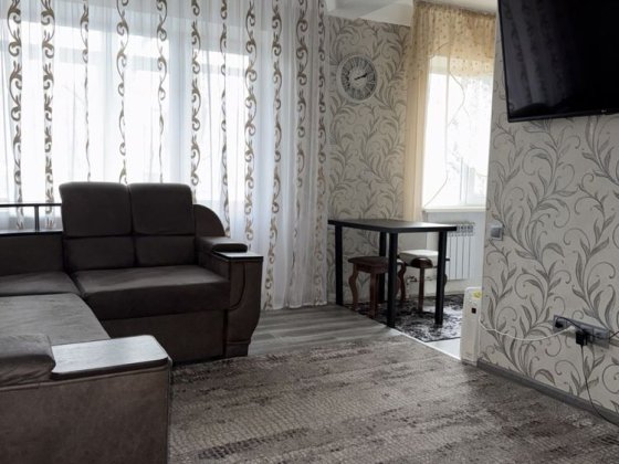 Здам подобово 3-кімнатну картиру. Каменское