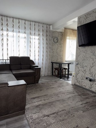 Здам подобово 3-кімнатну картиру. - фото 1