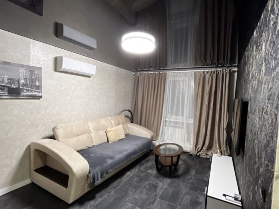 Сдам 2 квартиру посуточно ЦЕНТР Кам'янське