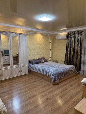 Подобово однокімнатна квартира - фото 1