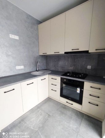 Подобова оренда 1 кімнатної квартири в новобудові. - фото 1