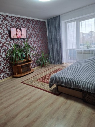 Подобова  (  погодинна )  оренда однокімнатної  квартири - фото 1