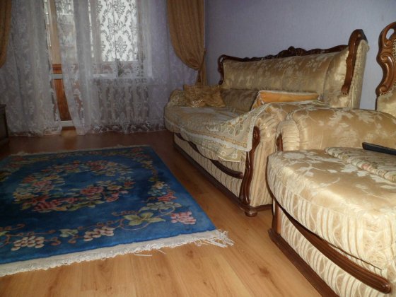 Поруч Київський вокзал - вул. Досліна. Світло, вода постійно. Полтава