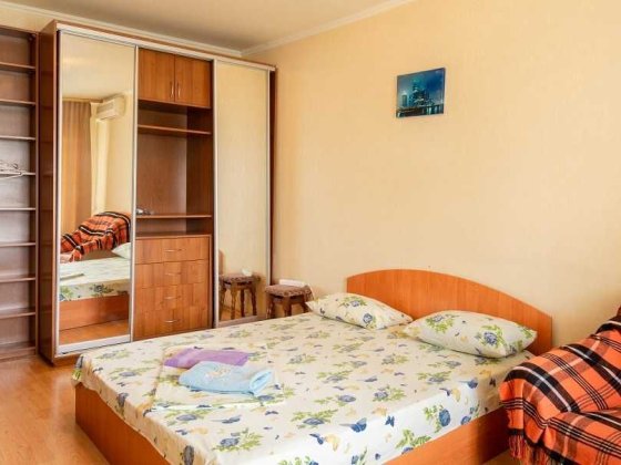 Комфортна квартира подобово — вул. Приозерна 8Б Київ