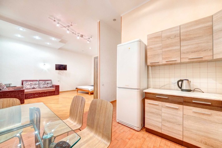 Сучасні 1к апартаменти м. Оболонь р-н (5 хв. пішки від метро) - фото 1