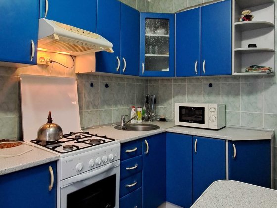 3 кім. кв. вул. Смілянська (ОКРЕМІ Спальні місця для 4 осіб) Парковка Черкаси