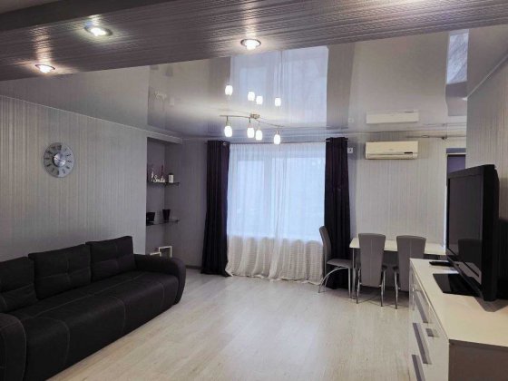 Подобово! Стильна квартира на Сонячному ТЦ Вавилон. Дніпро