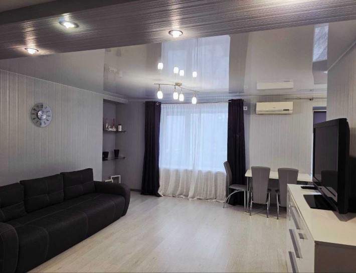 Подобово! Стильна квартира на Сонячному ТЦ Вавилон. - фото 1