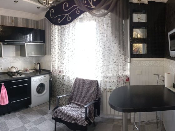 3поверх, газ +Погодинно Троєщина 2+2+1 сп.місць."Сільпо"та"МЕТРО"7хв. Київ