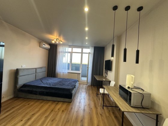 Квартира подобово на БШ біля літака/світло/укриття!Вільно, телефонуйте Запоріжжя