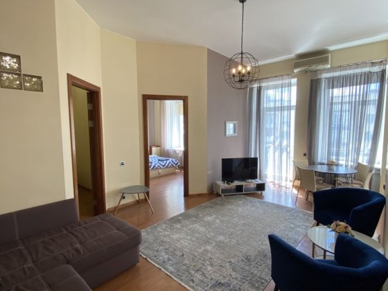 Посуточно 3к квартира в центре Велика Васильківська 43/16 Киев