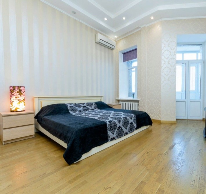 1к квартира в центрі у царському будинку - фото 1