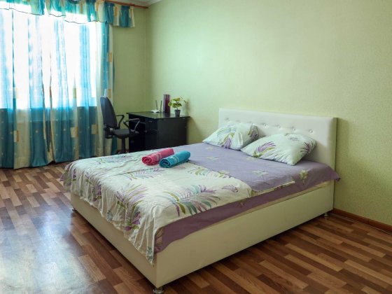 Подобово однокімнатна квартира в ЖК «Сосновий Бір» — Метро Академмісте Київ