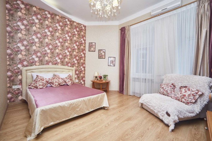 Посуточно 1-комн. ЦЕНТР/Новый рынок, Дерибасовская, Медин. Хозяйка - фото 1