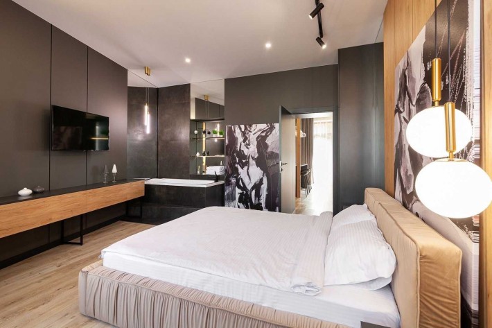 ВІП апартаменти з розкішною ванною у спальні - фото 1