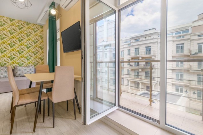 Свет 24/7 Двухкомнатная квартира в центре/10ст Фонтана 5 минут к пляж - фото 1