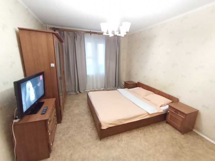 Посуточно и почасово ул Закревского 77 Спортлайф  Троещина - фото 1