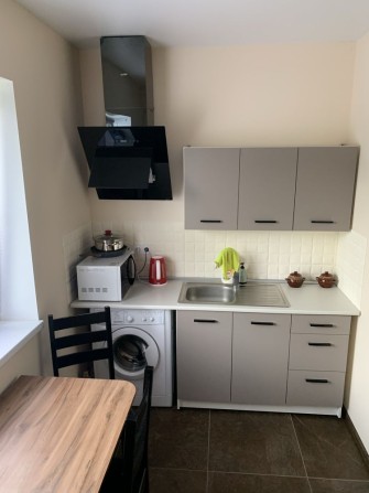 Подобова оренда квартири з теплом,інтернетом та водою - фото 1