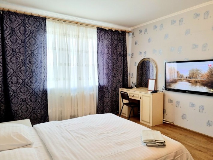 Комфортна 2х карт. на Срібнокільській подобово. Док. Можна на 1-2міс - фото 1