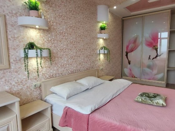 Подобово.Ліфт, Wi-fi, вода працюють без світла.2-к квартира м. Лівобер Київ