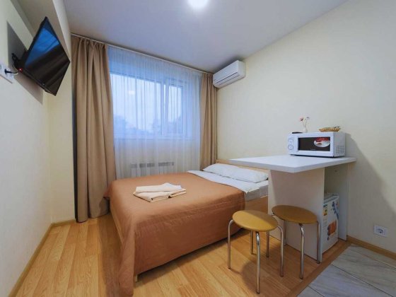 Добова оренда, затишний смарт, біля метро Берестейська. Є укриття. Київ