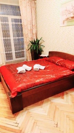 Квартира подобово Вул.Дорошенка,  центр - фото 1