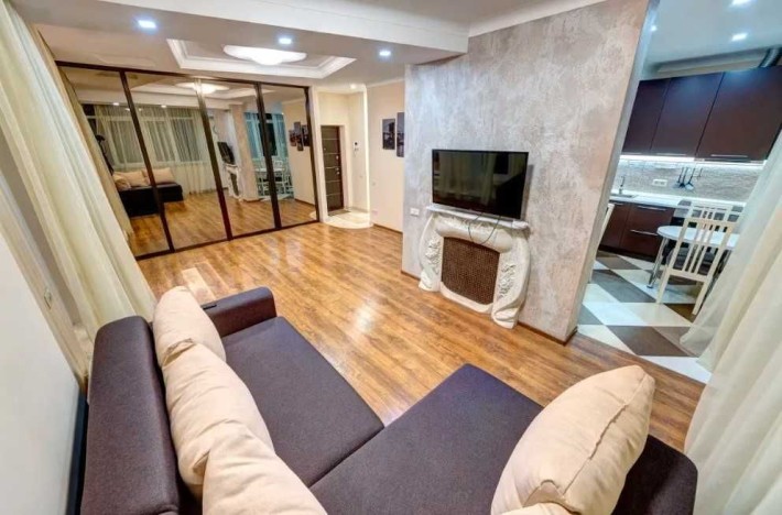 Подобова оренда комфортної 1к квартири, Голосіївський р-н - фото 1