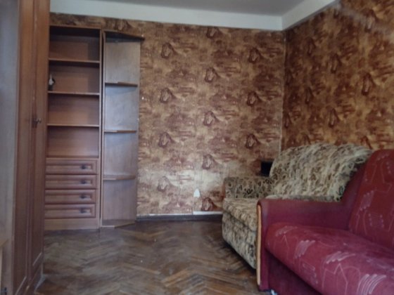 1-кіманатна подобово на Салютній поряд з метро нивки , Святошино своя Киев