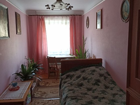 Підселення для дівчинки в окрему кімнату Івано-Франківськ