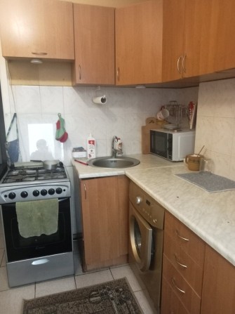 Оренда окремої кімнати для дівчини вул.Тролейбусна,авт опалення.Вільно - фото 1