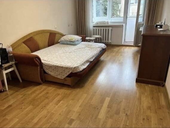 Терміново! Луцьк, центр! Шукаємо дівчинку в однокімнатну квартиру - фото 1