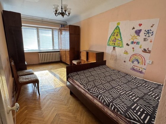 Здається Окрема кімната (без власників) вул. Небесної Сотні "ТЦ Формар Чернівці