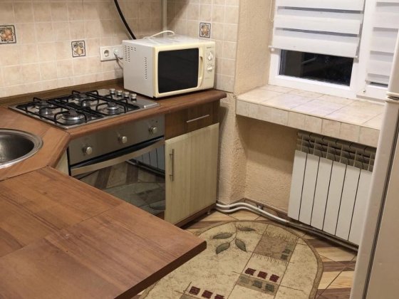 Здається кімната у 2 кімн кв по вул. Грушевського Ужгород