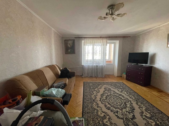 Здам кімнату в трьох кімнатній квартирі - фото 1