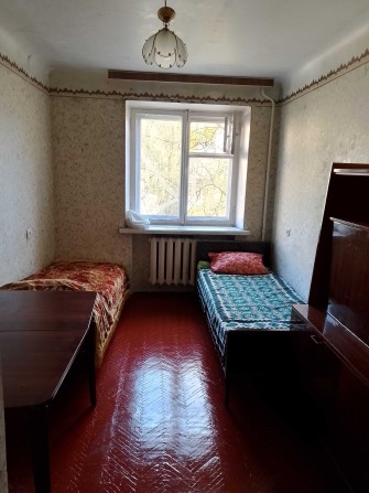 Здам кімнату біля метро. Для двох дівчат.Подол. - фото 1