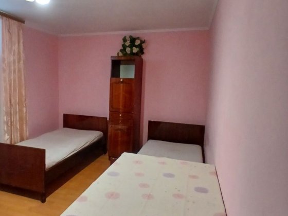 Кімната без хазяйки військовим окремий вхід, Корбутовка