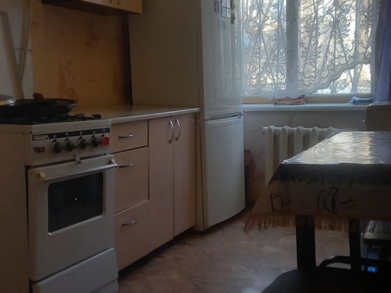 Оренда 2 кімната кв. Ж/М Покровський 4 в.