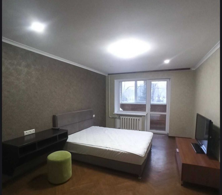 Здам теплу, уютну та велику 3к квартиру на Тополі - фото 1