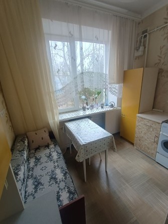 Сдам Свою Цент  2 ком, раздельную, разнострон, Сталеваров - фото 1