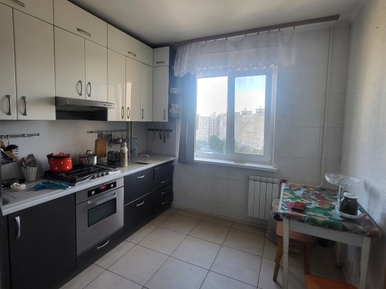 Оренда кімнати в 3-кімнатній, Оболонський район, Прирічна Киев