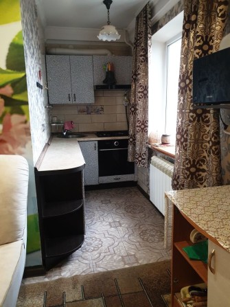 Сдам отдельную комнату для девушки,новоселки,м.теремки - фото 1